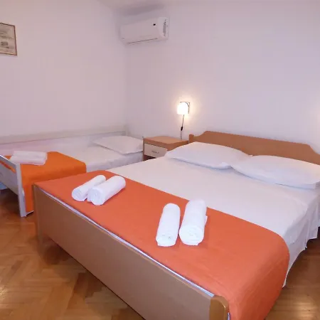 Apartmani Dalija Tucepi Exterior photo